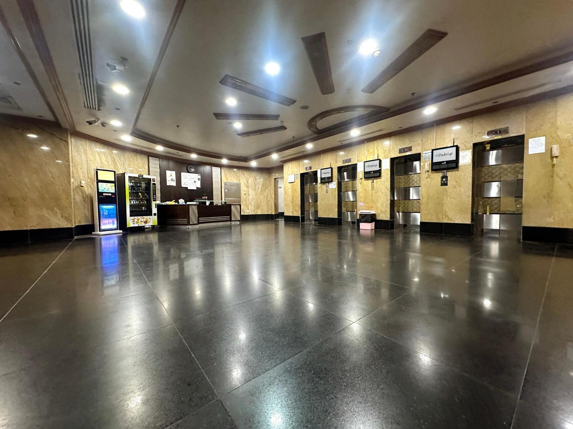 Quiet Partition Room In Tecom Barsha Heights Dubai Exterior photo