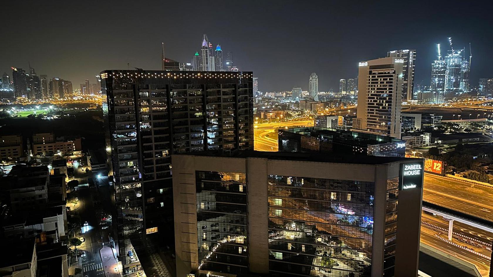 Quiet Partition Room In Tecom Barsha Heights Dubai Exterior photo